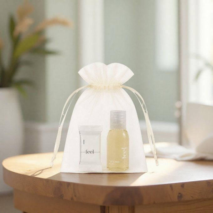 Feel savon d'invité 15g + gel douche 2en1 20ml - Sac en organza
