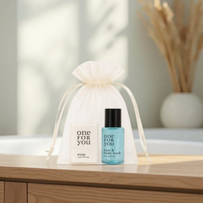 One for You savon d'invité 15g + gel douche 2en1 20ml - Sac en organza
